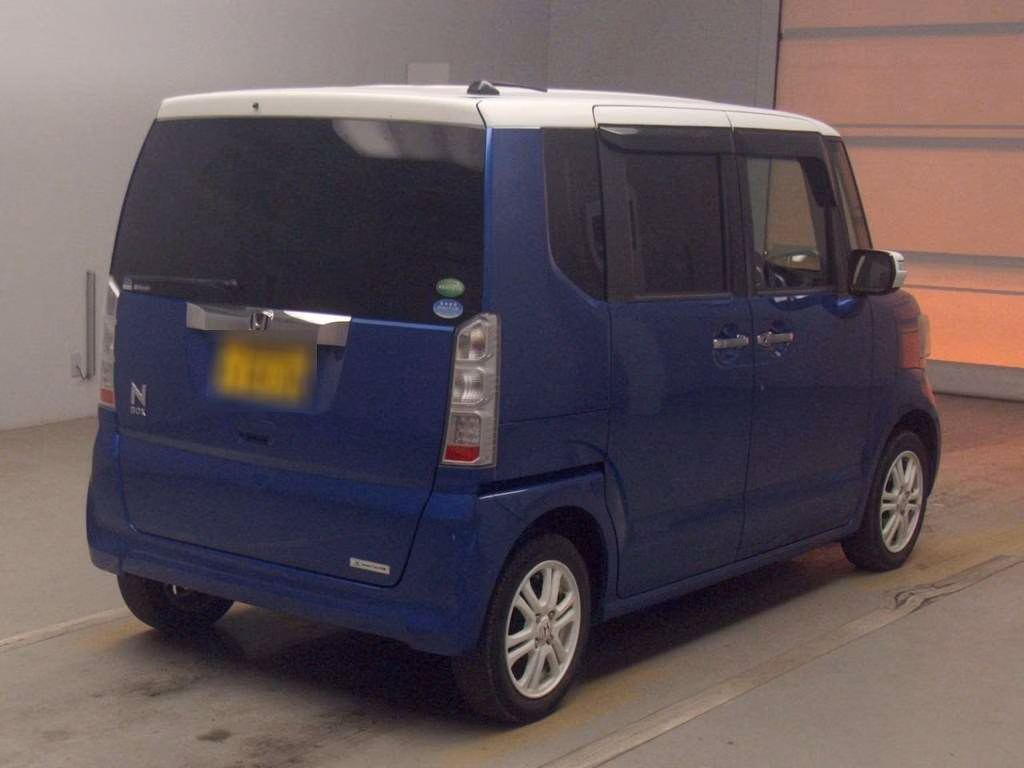 HONDA N-BOX