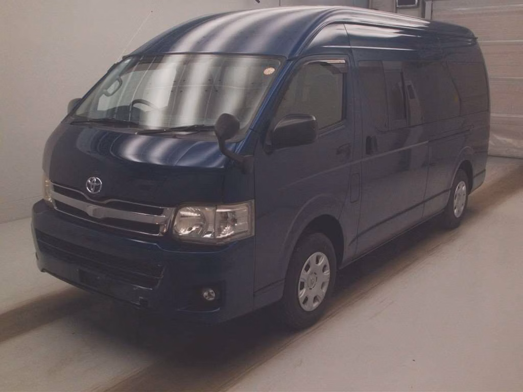 TOYOTA REGIUS ACE
