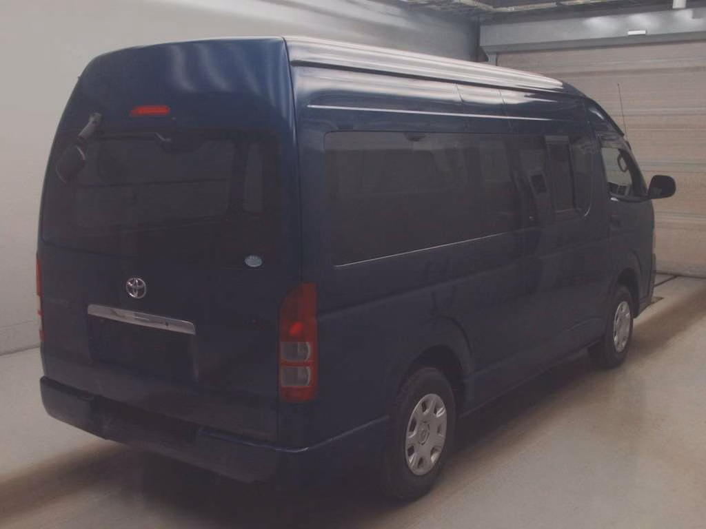 TOYOTA REGIUS ACE