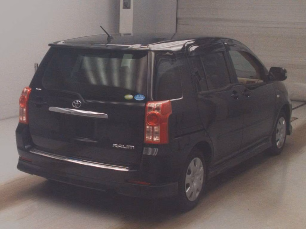 TOYOTA RAUM