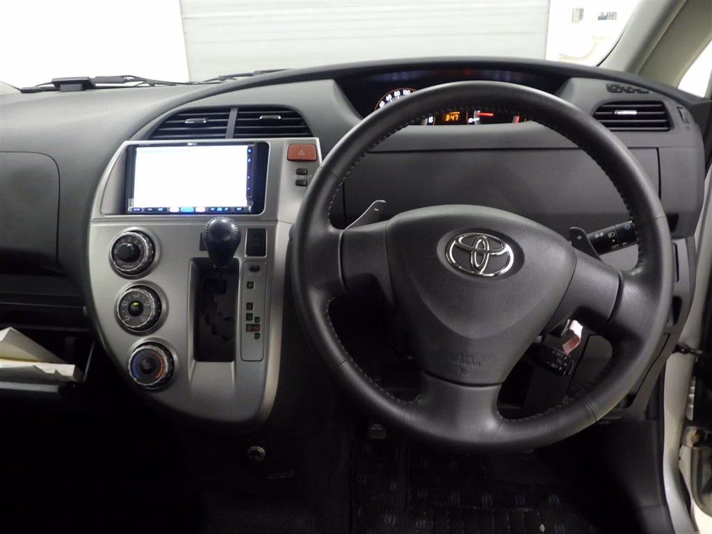 TOYOTA RACTIS