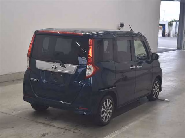 TOYOTA TANK