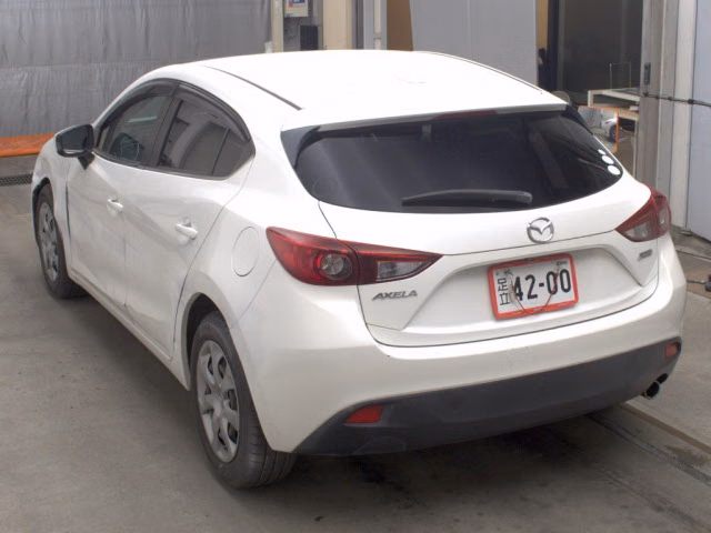 MAZDA AXELA