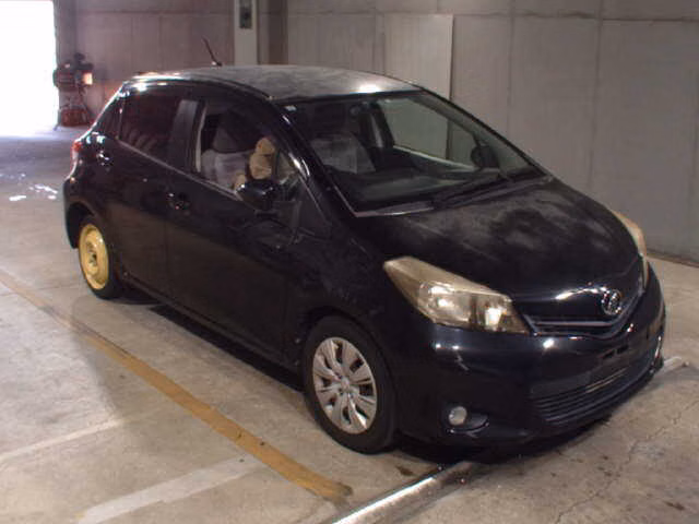 TOYOTA VITZ