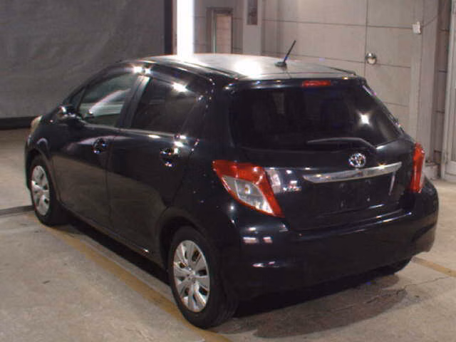 TOYOTA VITZ