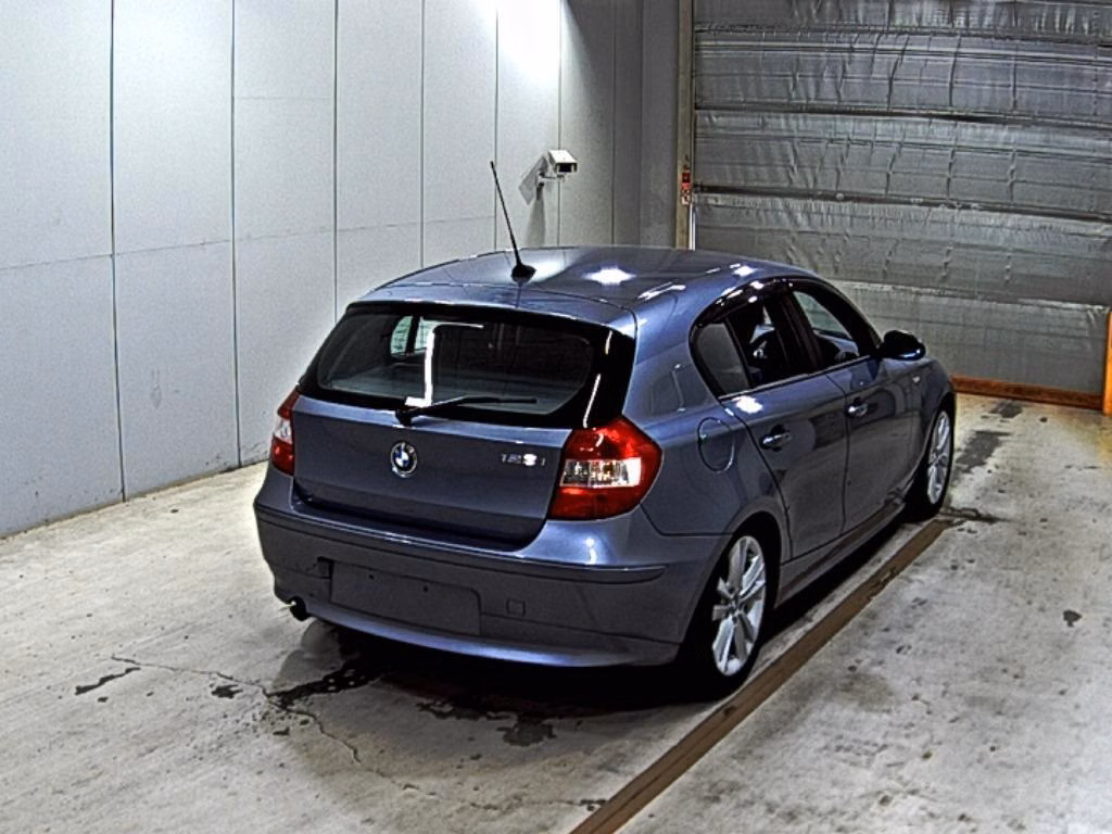 BMW 1-SERIES