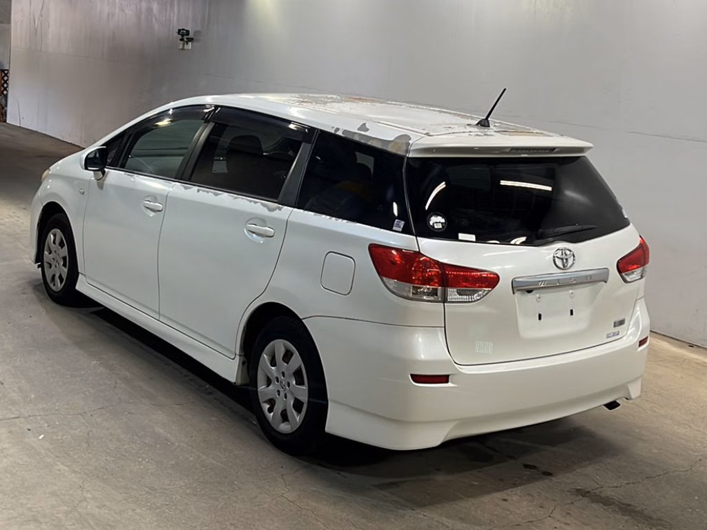 TOYOTA WISH