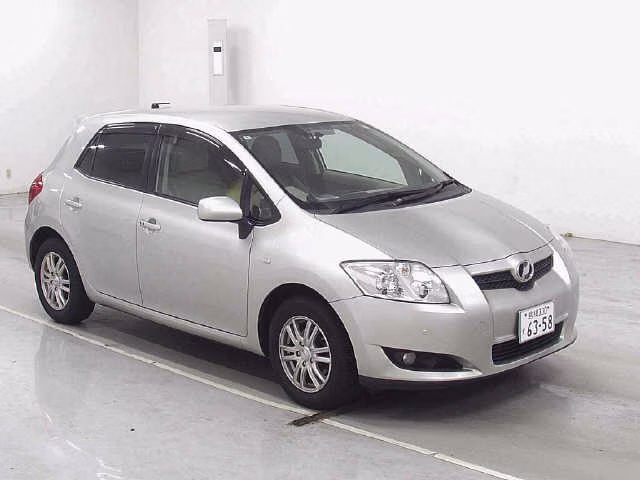 TOYOTA AURIS