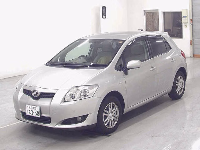 TOYOTA AURIS