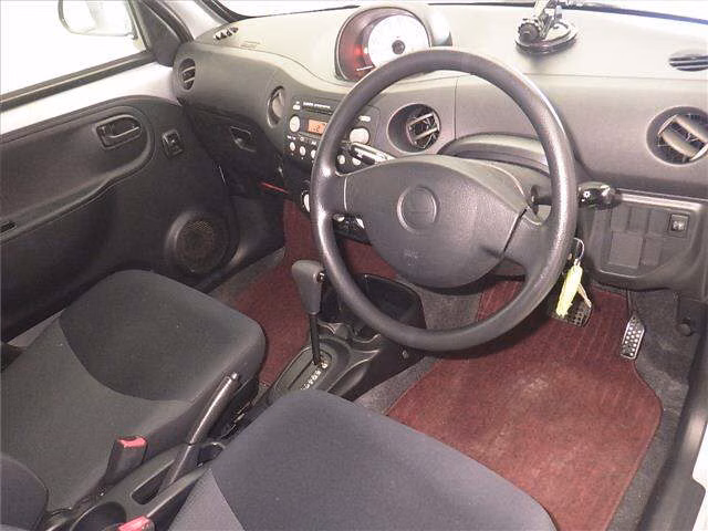 DAIHATSU ESSE