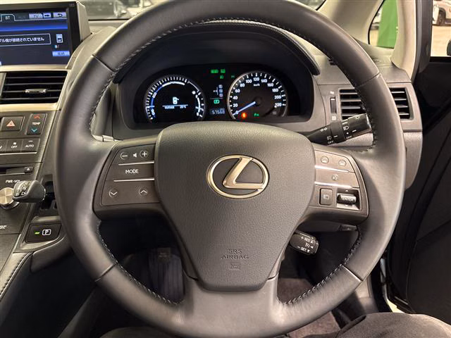 Lexus HS250h