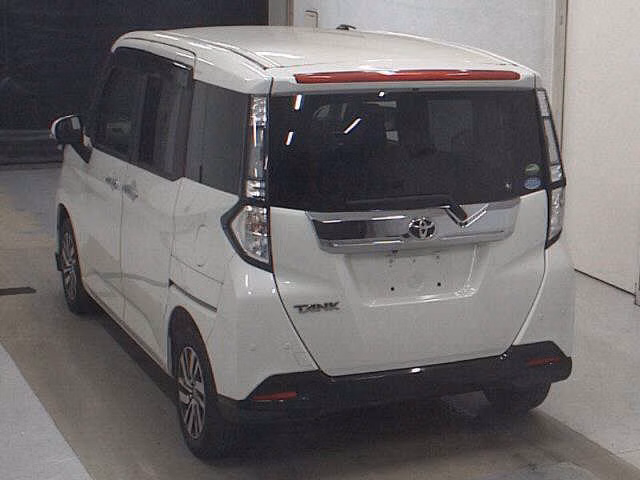TOYOTA TANK