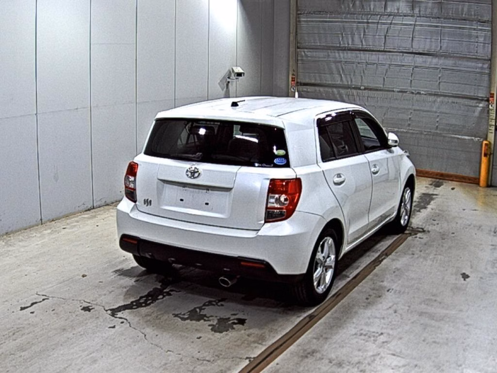 TOYOTA IST