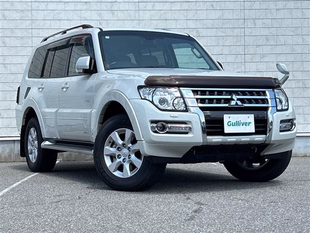 MITSUBISHI PAJERO
