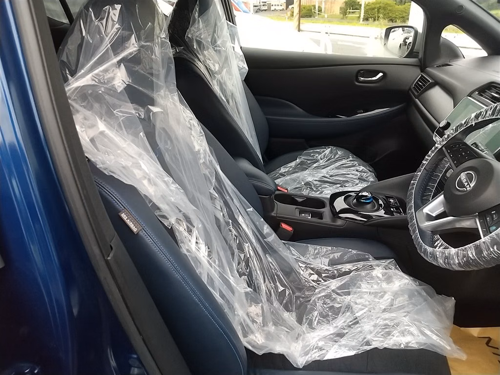 NISSAN LEAF