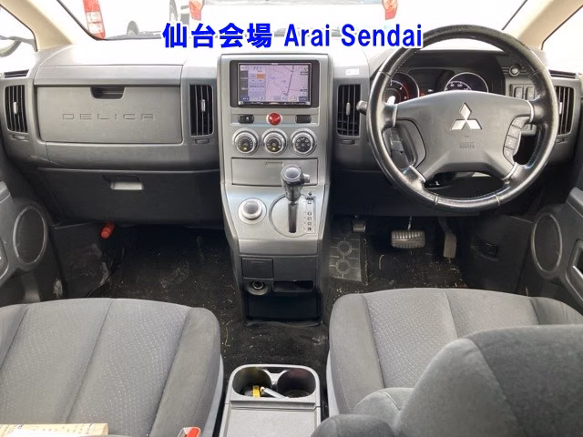 MITSUBISHI DELICA D:5