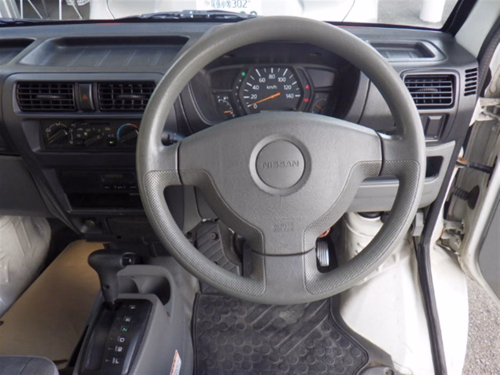 NISSAN CLIPPER