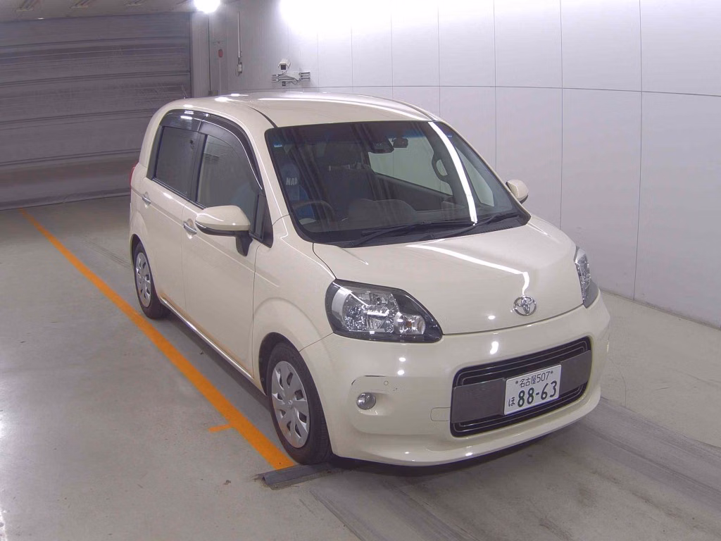 TOYOTA PORTE