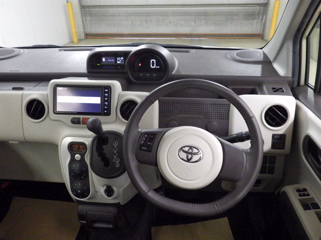 TOYOTA PORTE