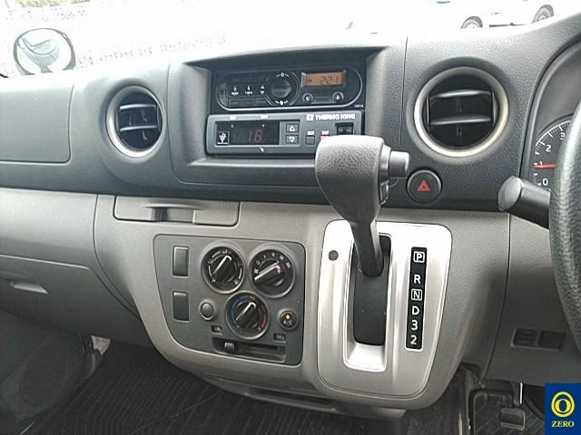 NISSAN NV350 CARAVAN