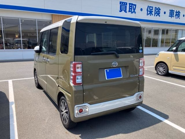 DAIHATSU WAKE