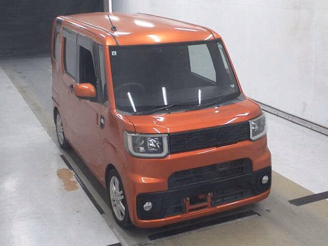 DAIHATSU WAKE