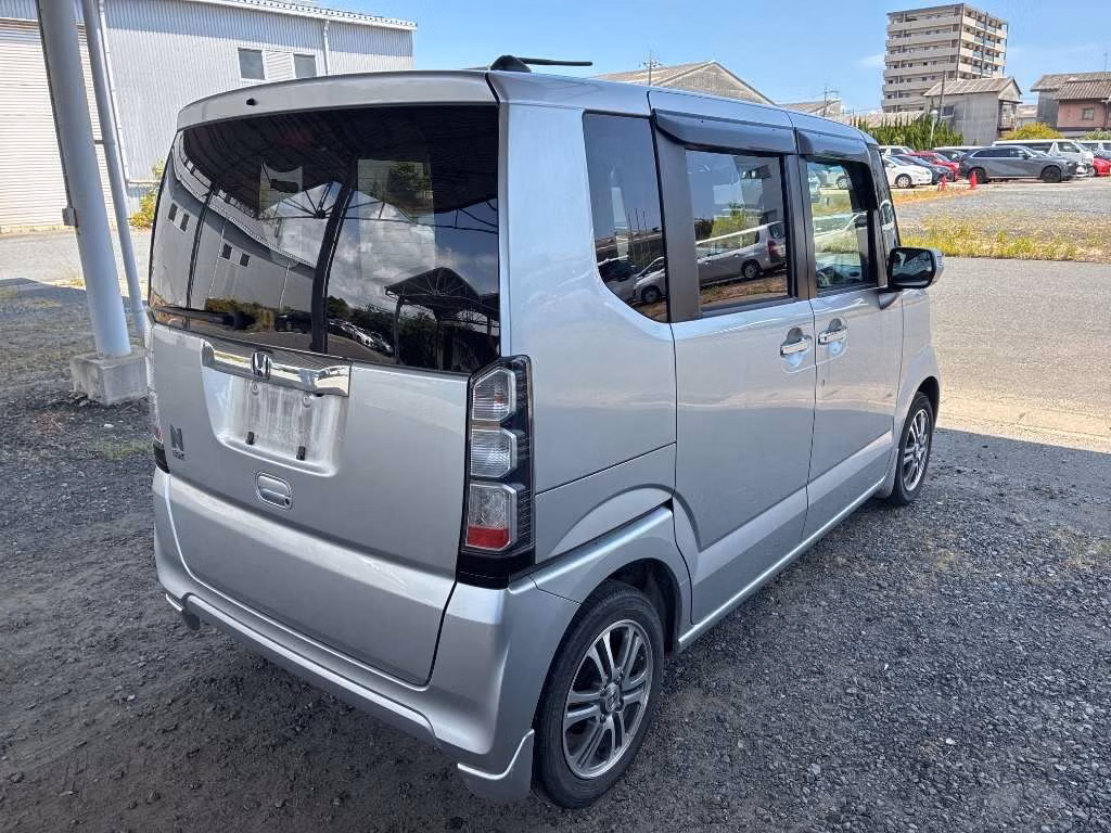 HONDA N-BOX