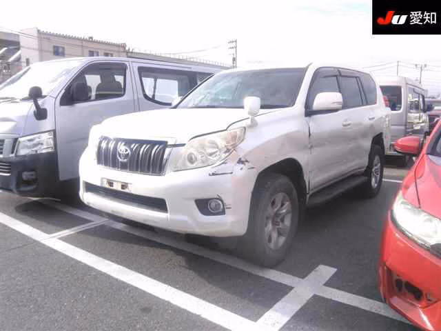 TOYOTA LAND CRUISER PRADO