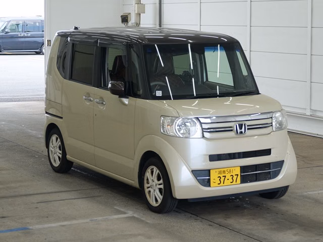 HONDA N-BOX