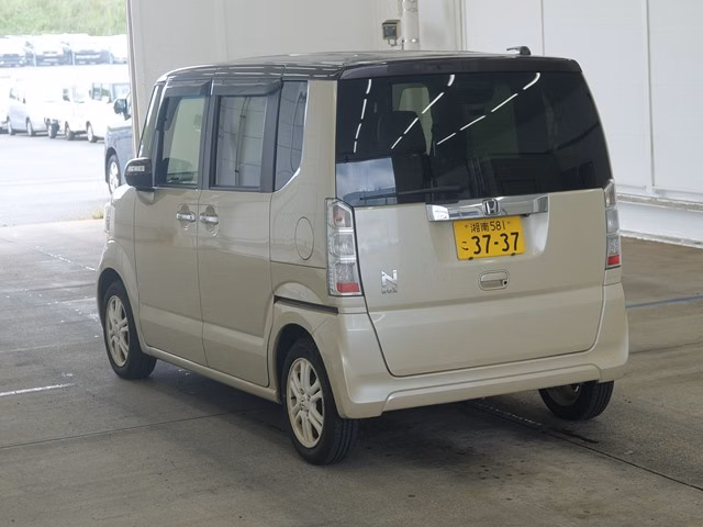 HONDA N-BOX