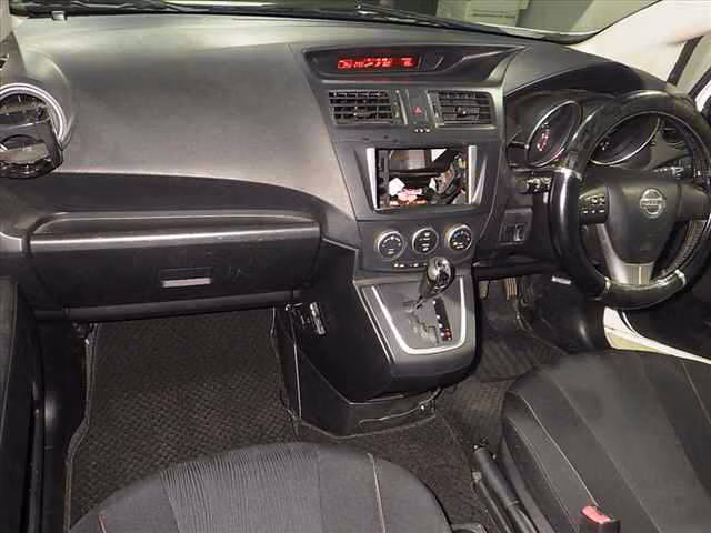 NISSAN LAFESTA