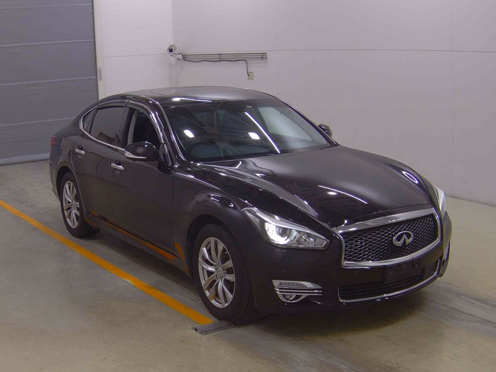 NISSAN FUGA