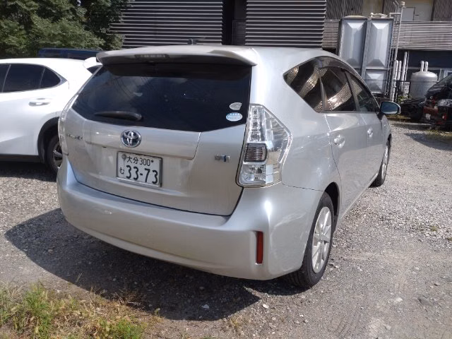 TOYOTA PRIUS ALPHA