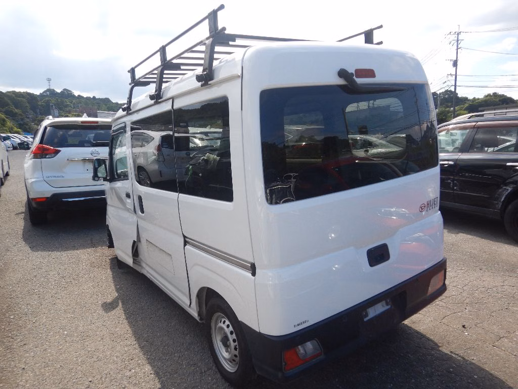 DAIHATSU ATRAI
