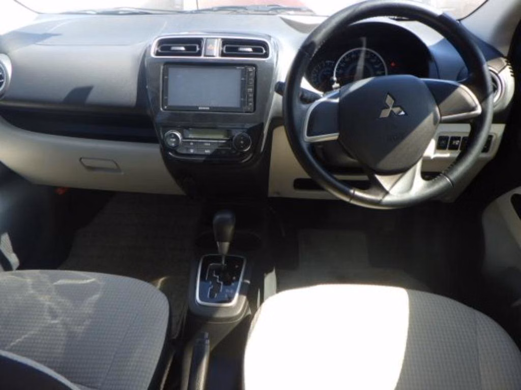 MITSUBISHI MIRAGE