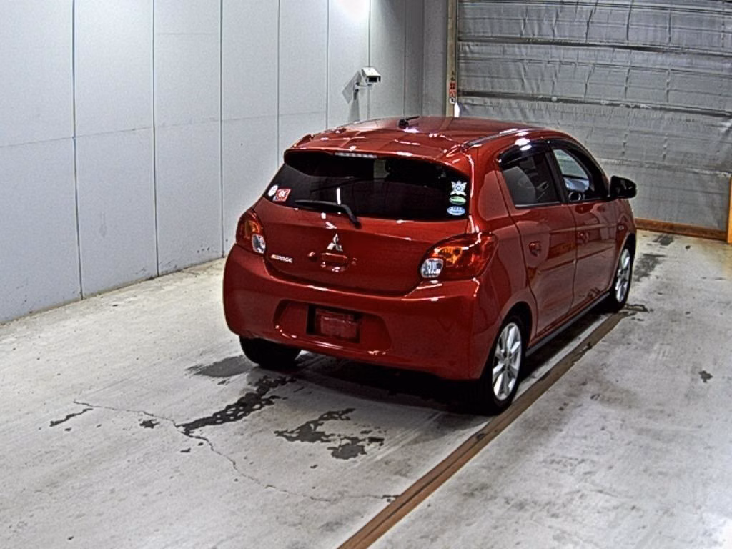 MITSUBISHI MIRAGE
