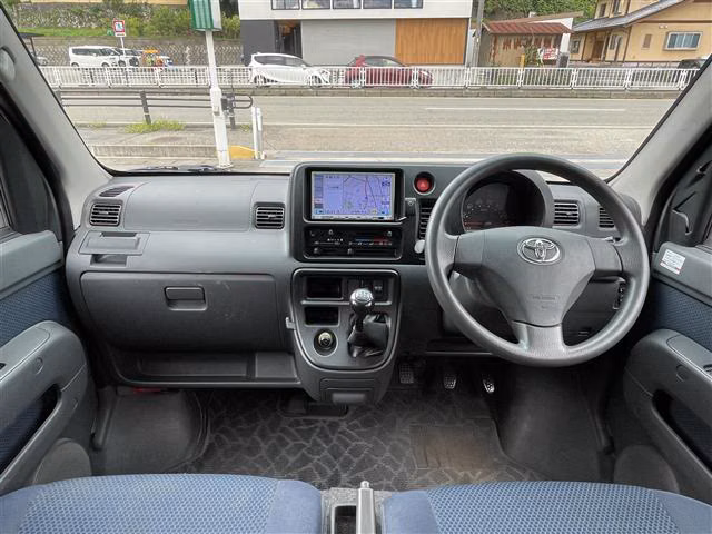 TOYOTA PIXIS VAN