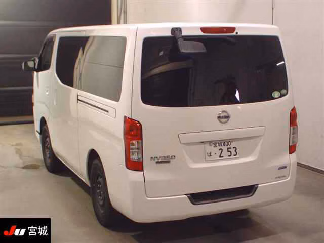 NISSAN NV350 CARAVAN