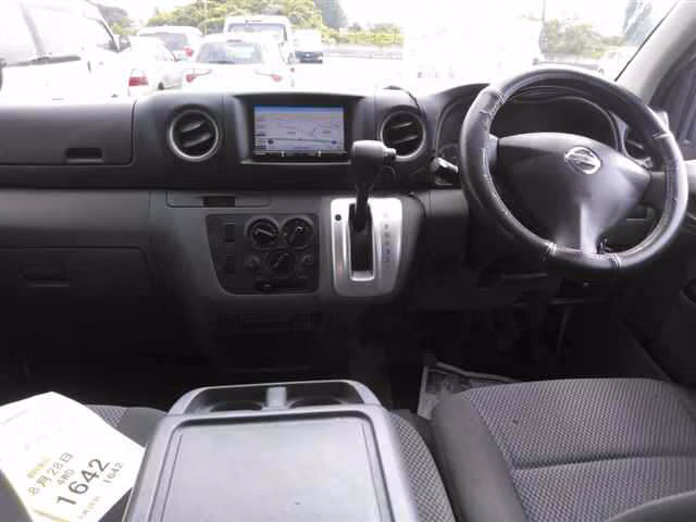 NISSAN NV350 CARAVAN