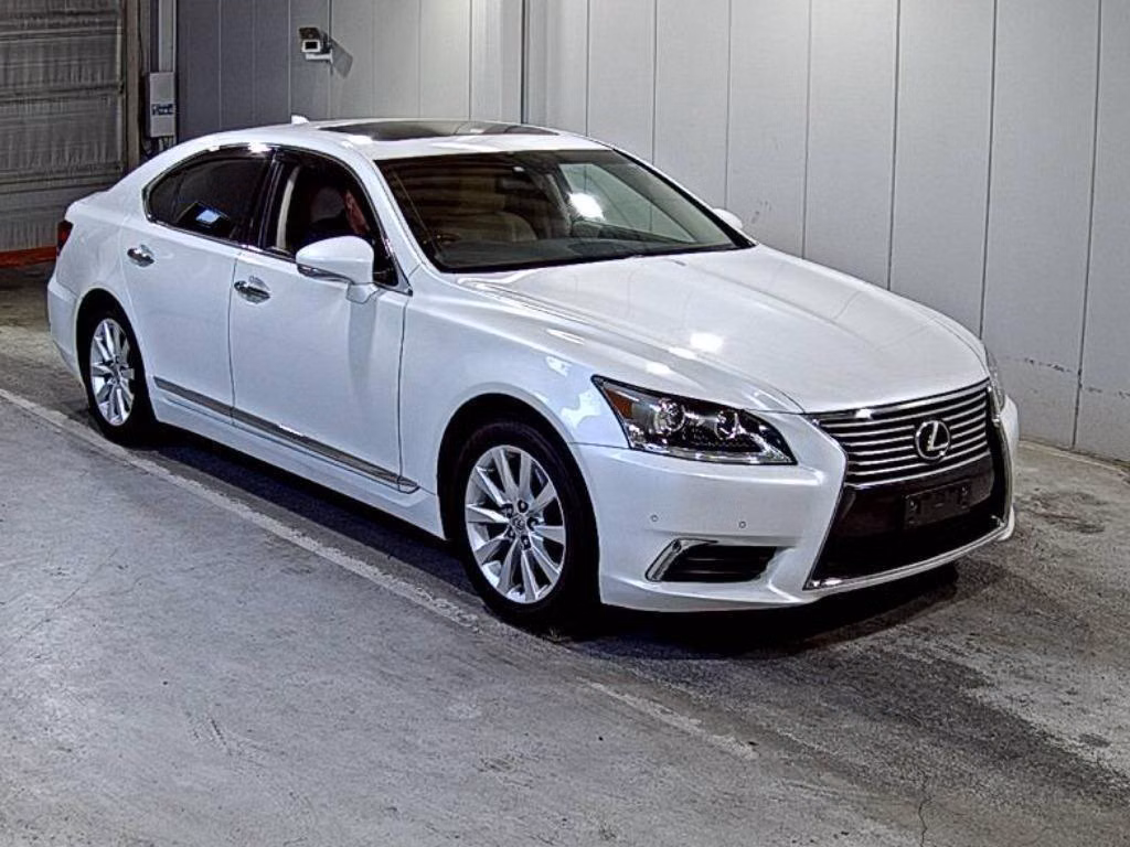 Lexus LS460