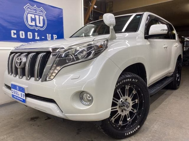 TOYOTA LAND CRUISER PRADO