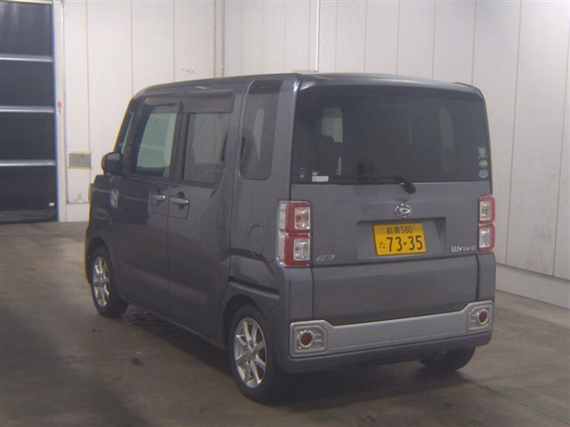 DAIHATSU WAKE