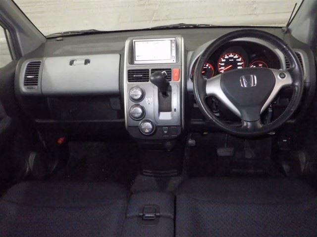 HONDA MOBILIO SPIKE