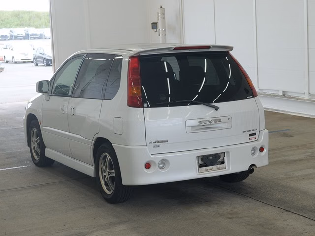 MITSUBISHI RVR