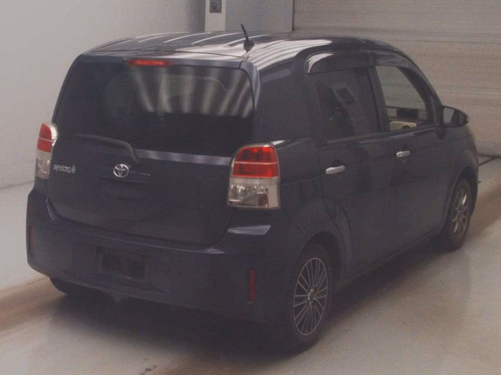 TOYOTA SPADE