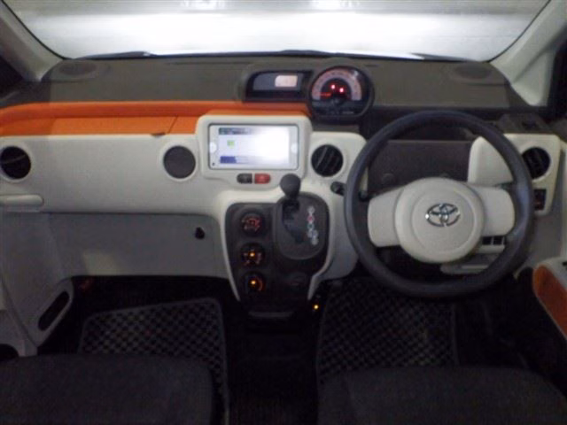 TOYOTA SPADE