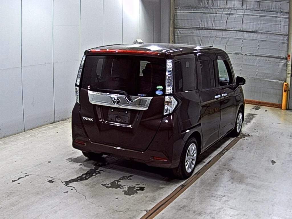 TOYOTA TANK