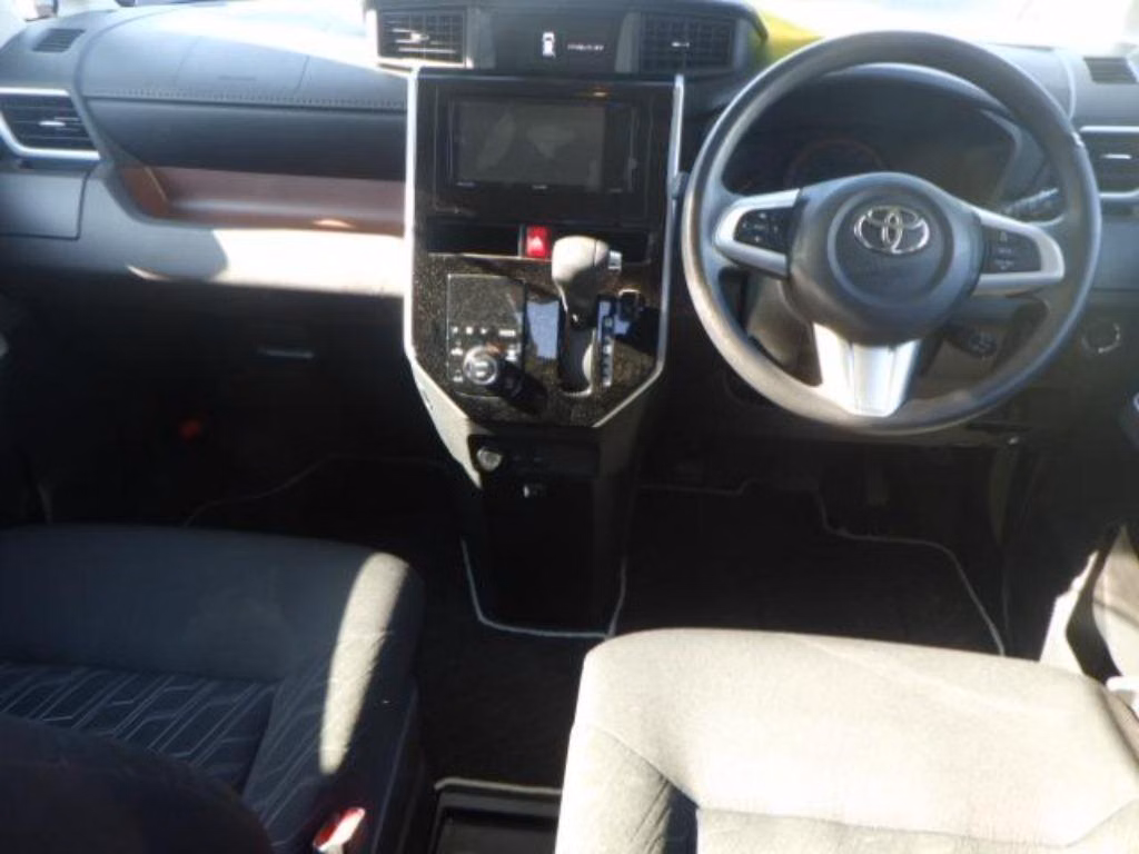 TOYOTA TANK