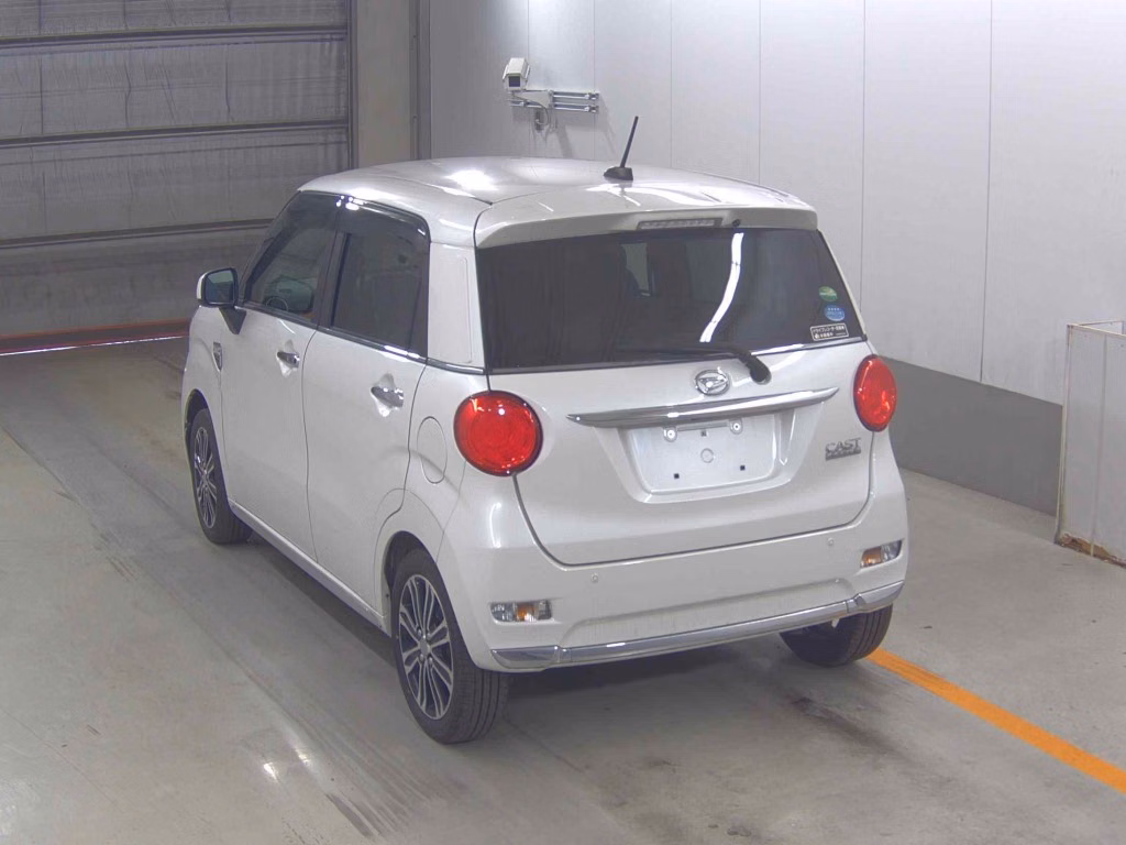 DAIHATSU CAST