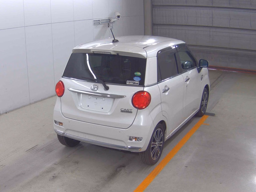 DAIHATSU CAST